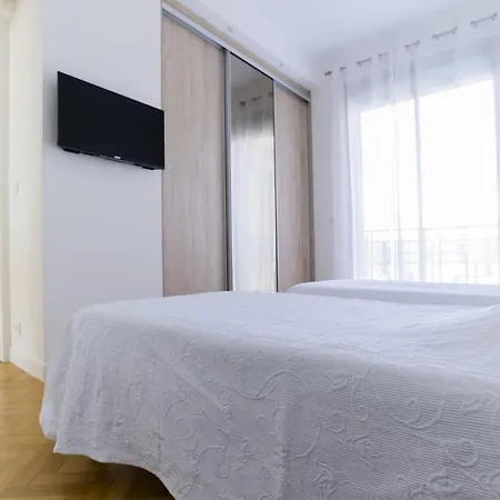 3-br Sea View By The Beaches *