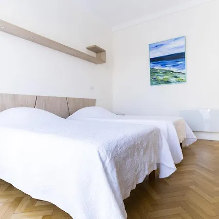 דירה 3-br Sea View By The Beaches