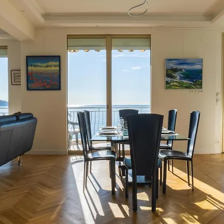 3-br Sea View By The Beaches Канны