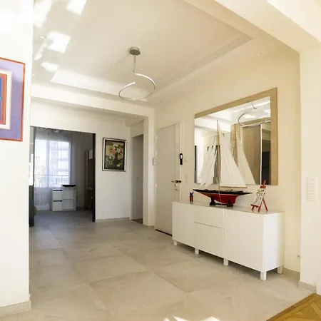 דירה 3-br Sea View By The Beaches קאן